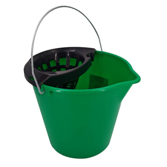 Cubo verde con escurridor 12 litros.